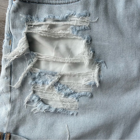 American Eagle Outfitters Distressed Stretch Mom Jean Shorts - Picture 6 of 14